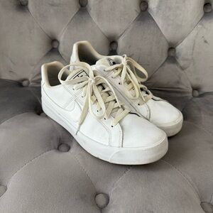Womens White Nike Court Legacy Shoes Sneakers Size 9